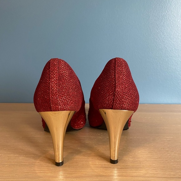 Red Sparkling High Heels (parties/events/anniversaries/casual/formal) - Picture 4 of 11